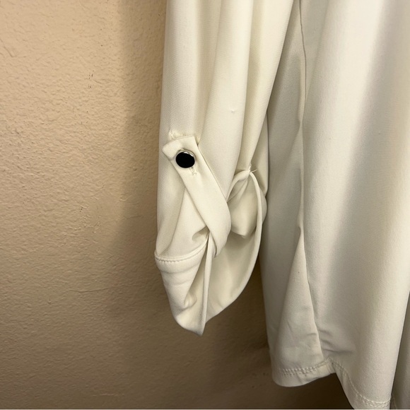 MEDIUM WONDERLY IVORY WHITE BLOUSE STRETCH NEUTRAL 3/4 SLEEVE - Picture 3 of 12